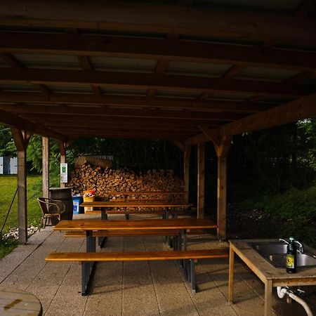 Camping @ Nogometni Golf Ljubljana Hotel Bagian luar foto