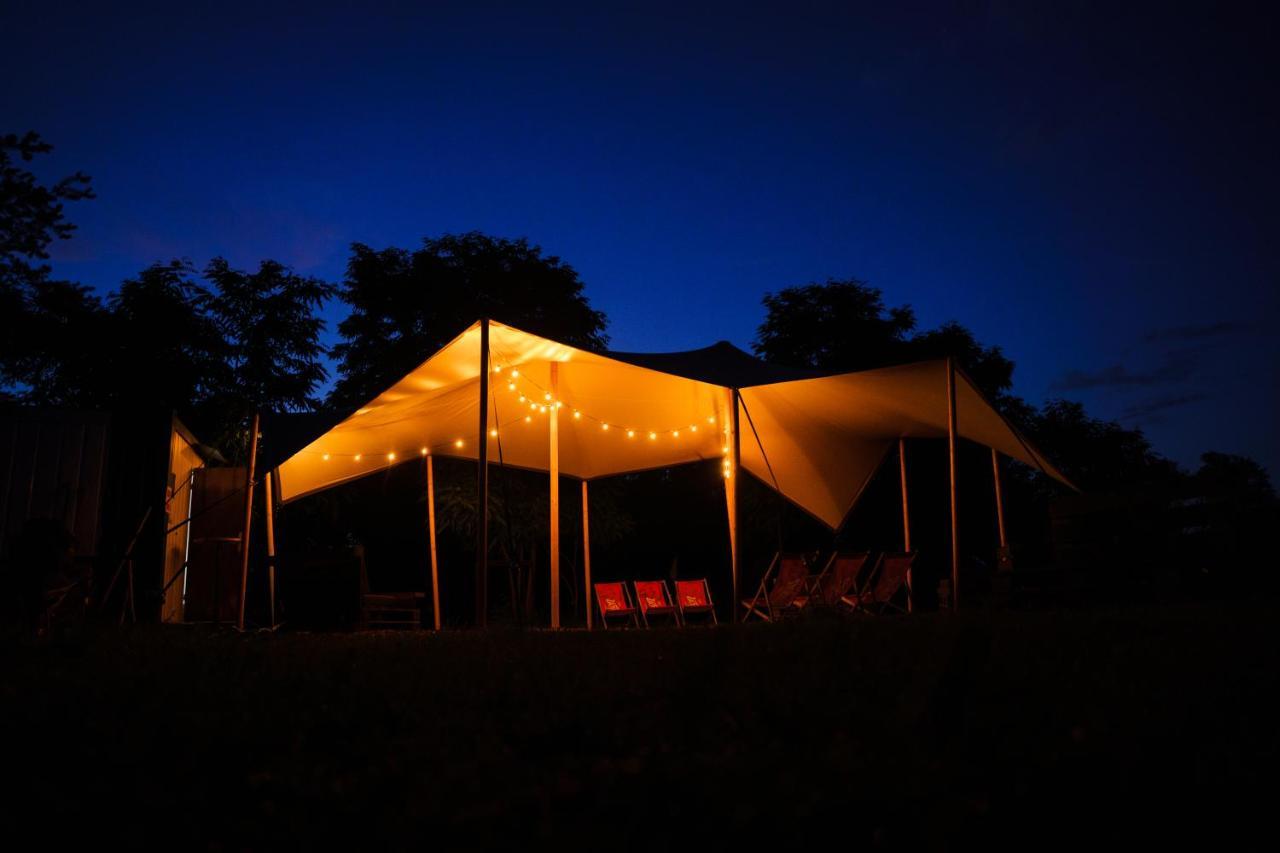 Camping @ Nogometni Golf Ljubljana Hotel Bagian luar foto